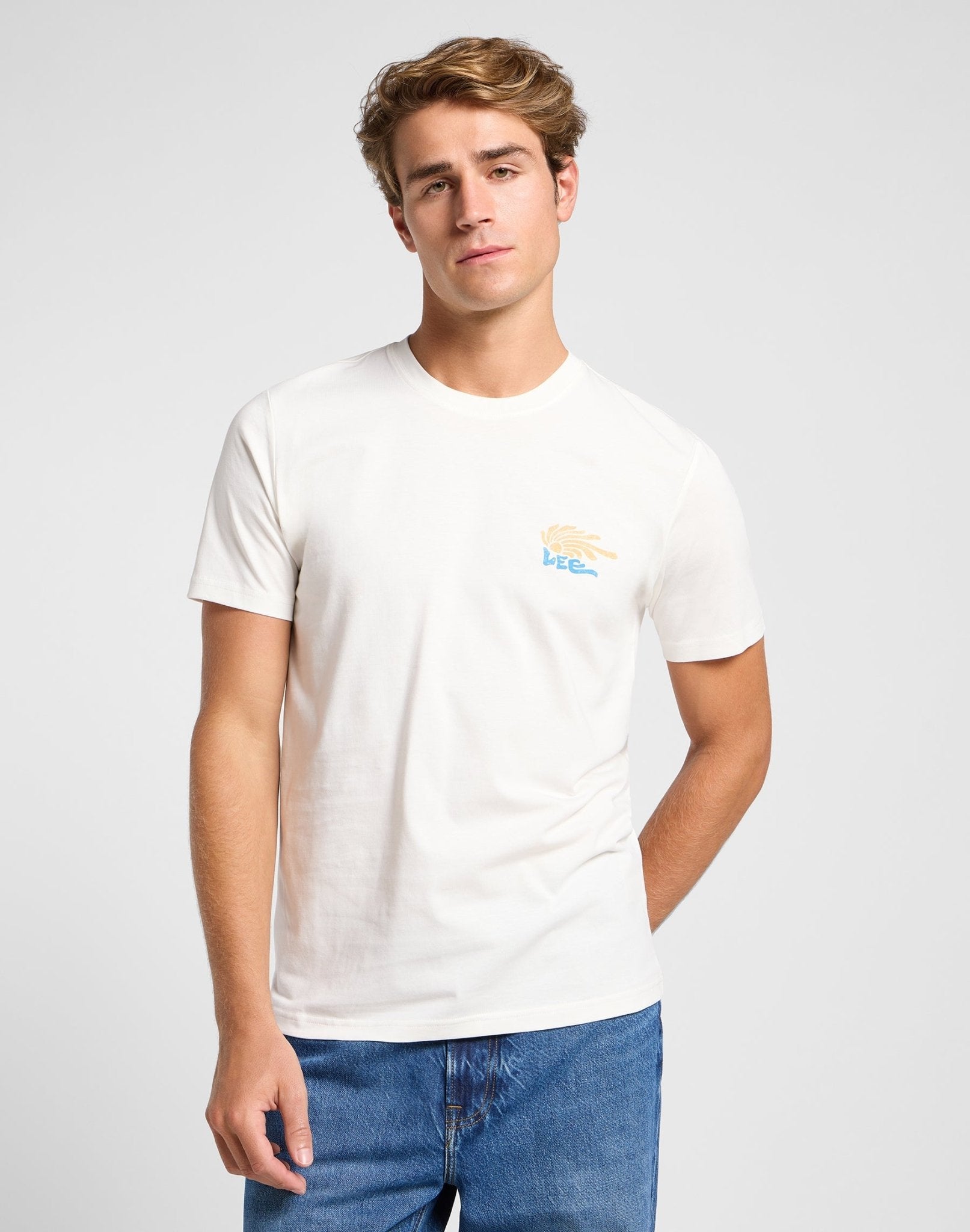 Medium Logo Tee in Ecru - LEE Schweiz