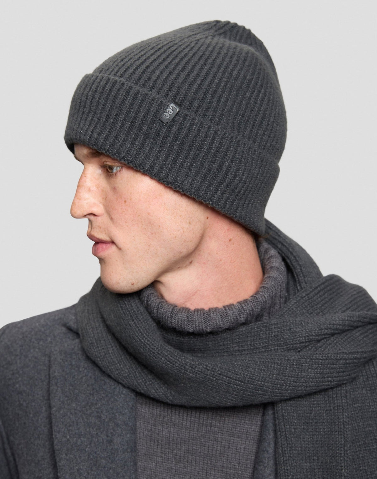 Mütze & Schal Set Xmas Pack in Gray Pinstripe - LEE Schweiz