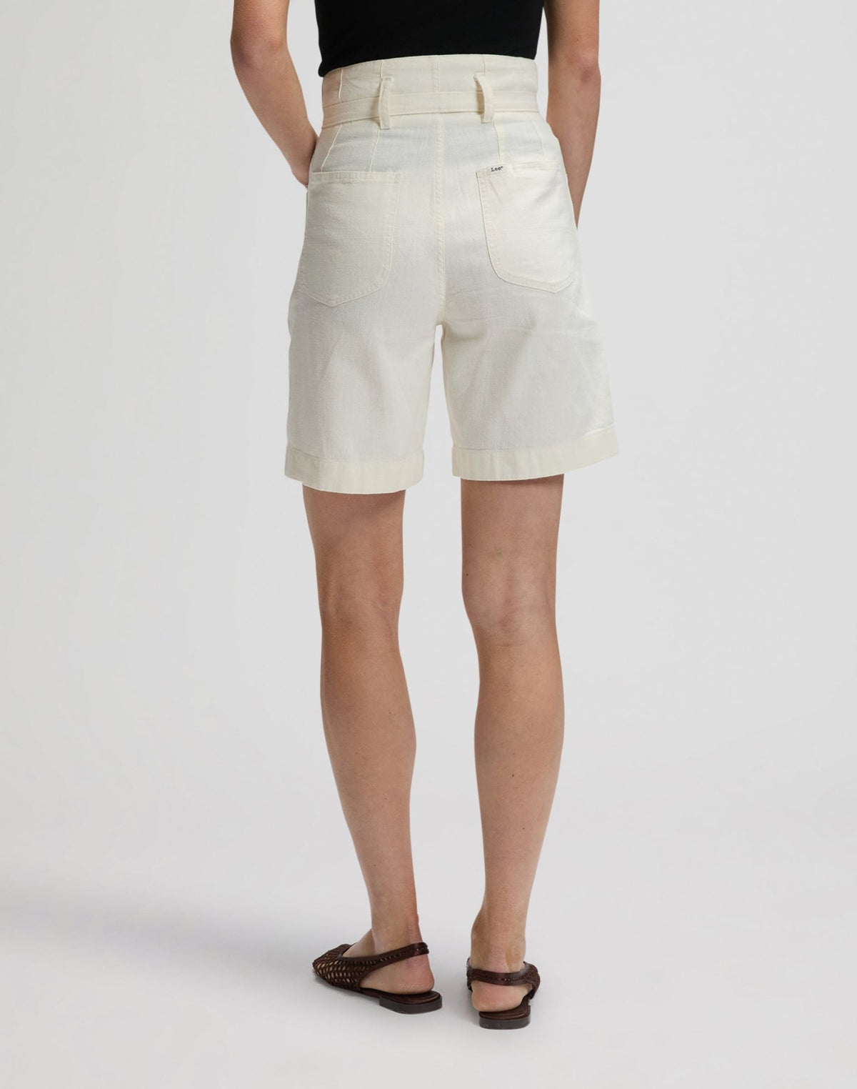 Pleated Bermuda in Natural - LEE Schweiz
