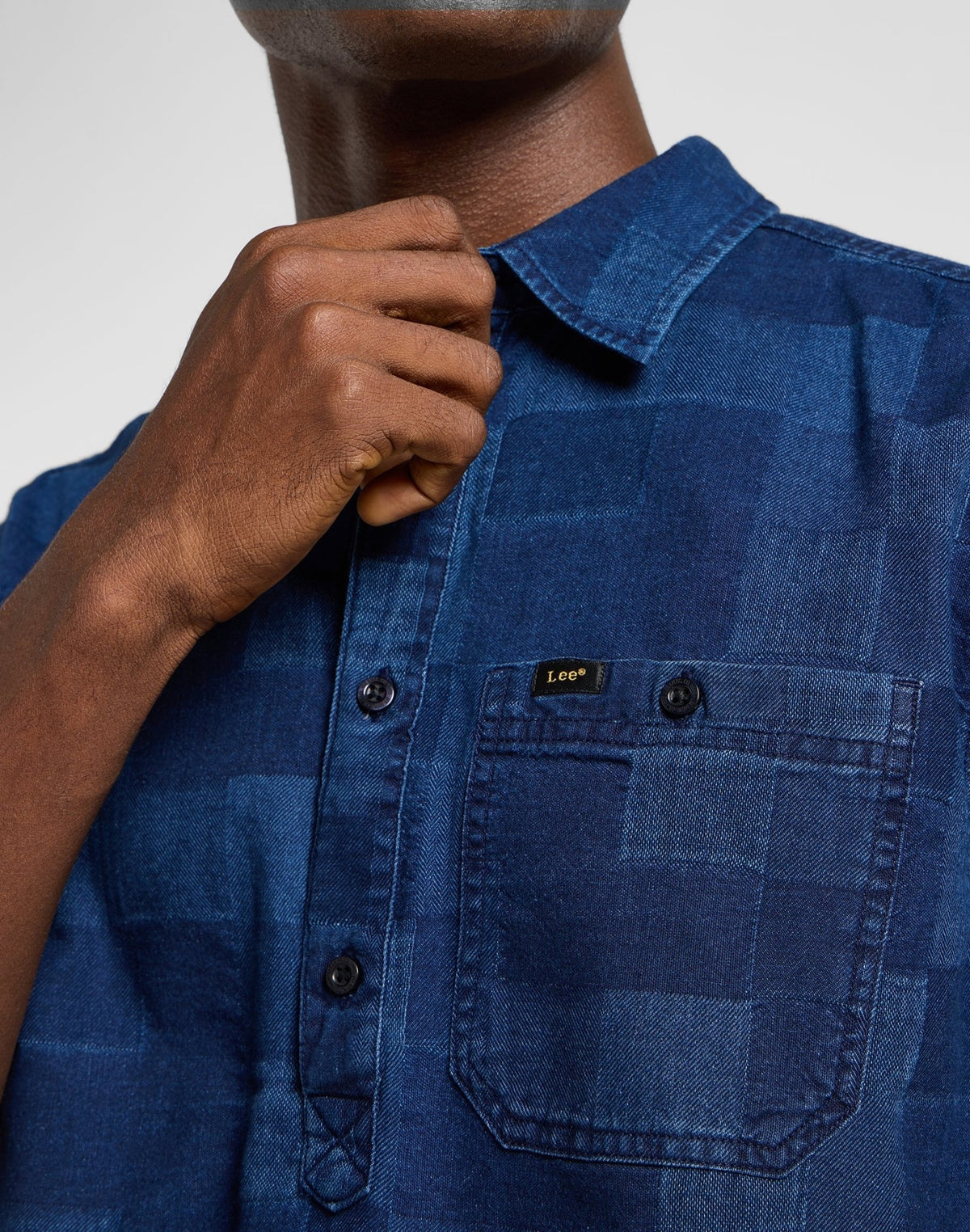 Popover Shirt Ss in Indigo Patchwork Dobby - LEE Schweiz