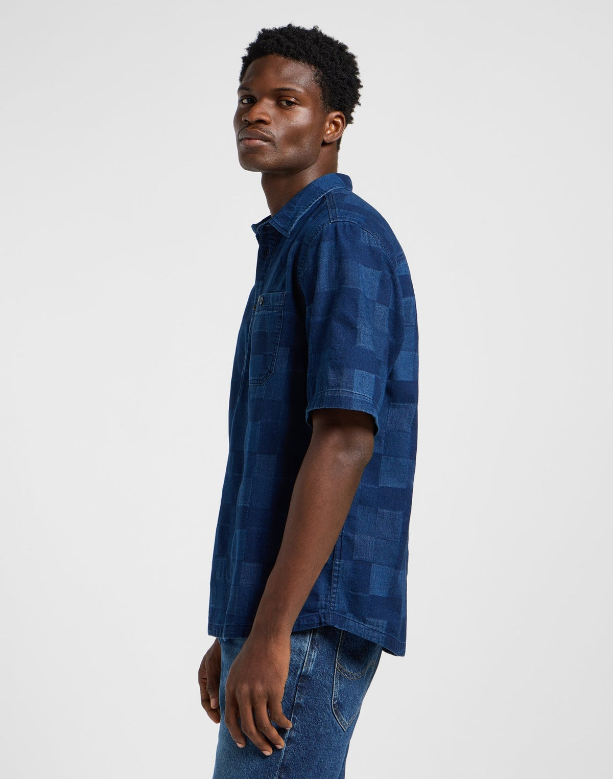 Popover Shirt Ss in Indigo Patchwork Dobby - LEE Schweiz