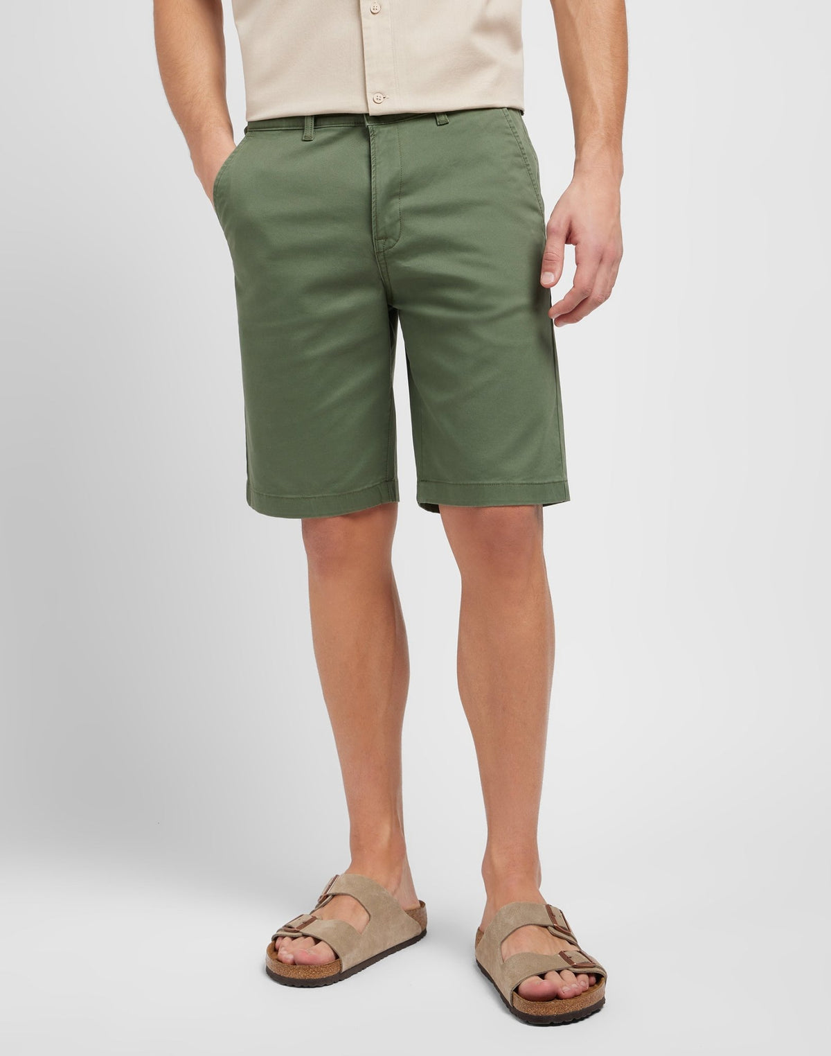 Regular Chino Short in Olive Grove - LEE Schweiz