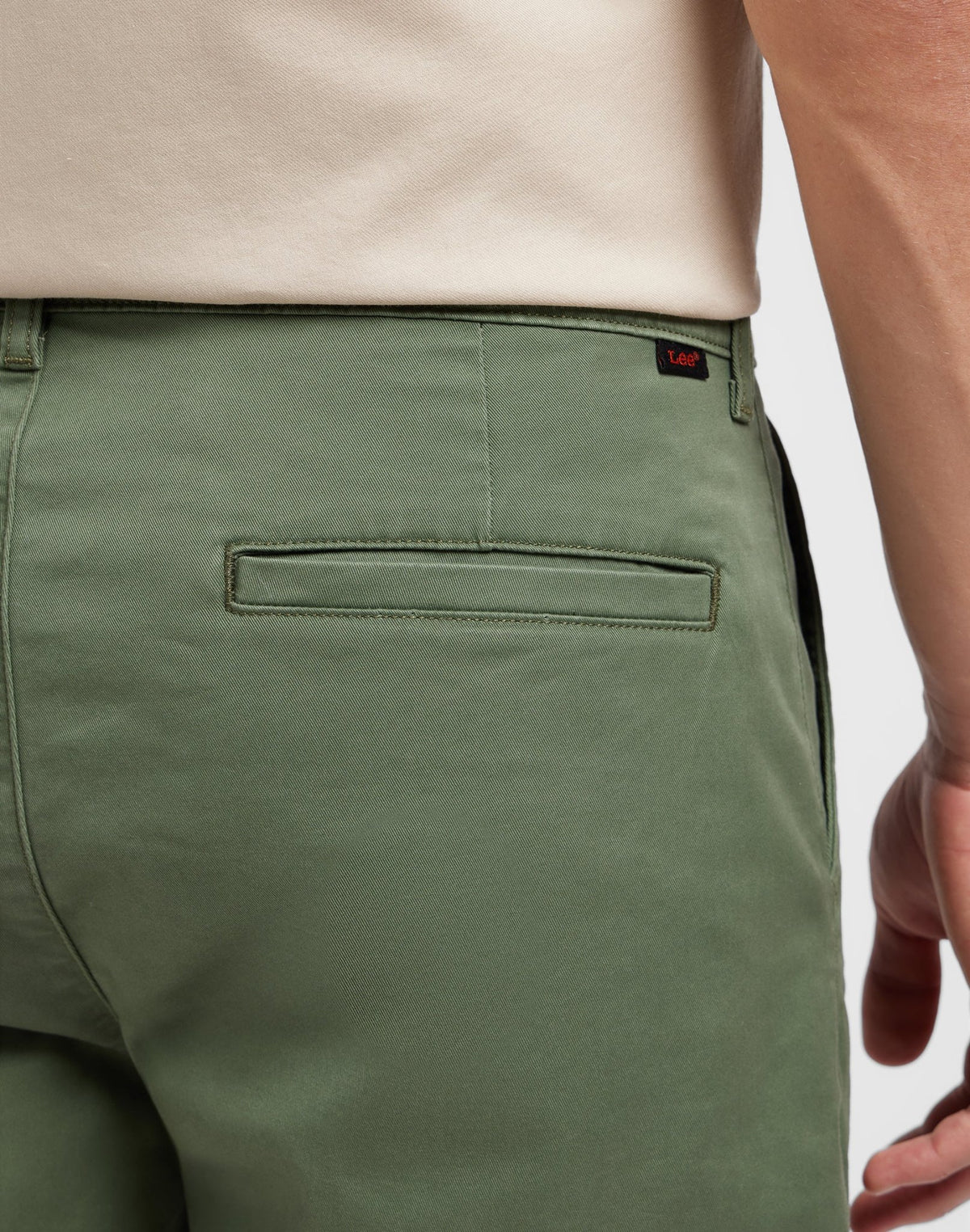 Regular Chino Short in Olive Grove - LEE Schweiz