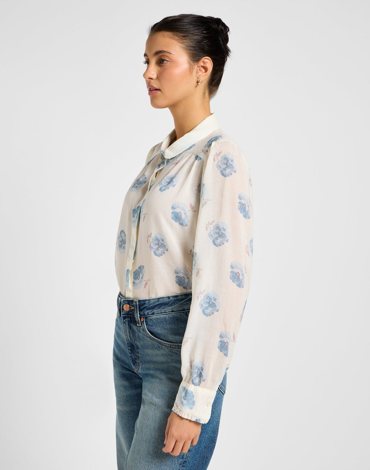 Shirred Blouse in Shy Blue Floral - LEE Schweiz