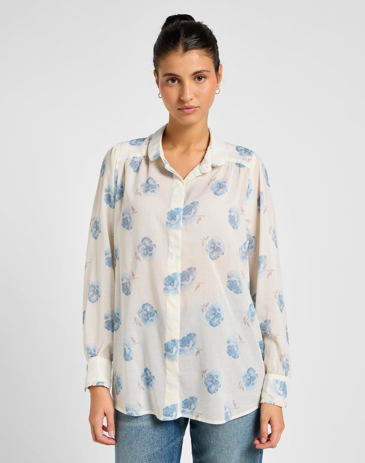 Shirred Blouse in Shy Blue Floral - LEE Schweiz