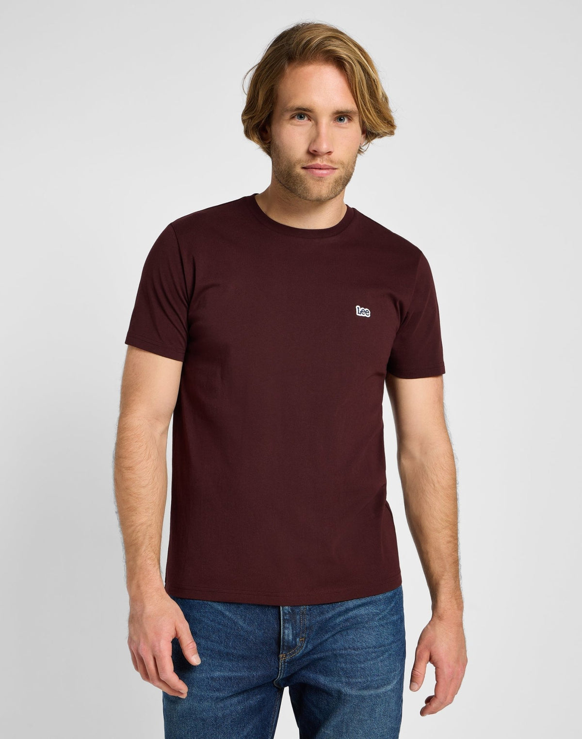 Shortleeves Patch Logo Tee in Velvet Beet - LEE Schweiz