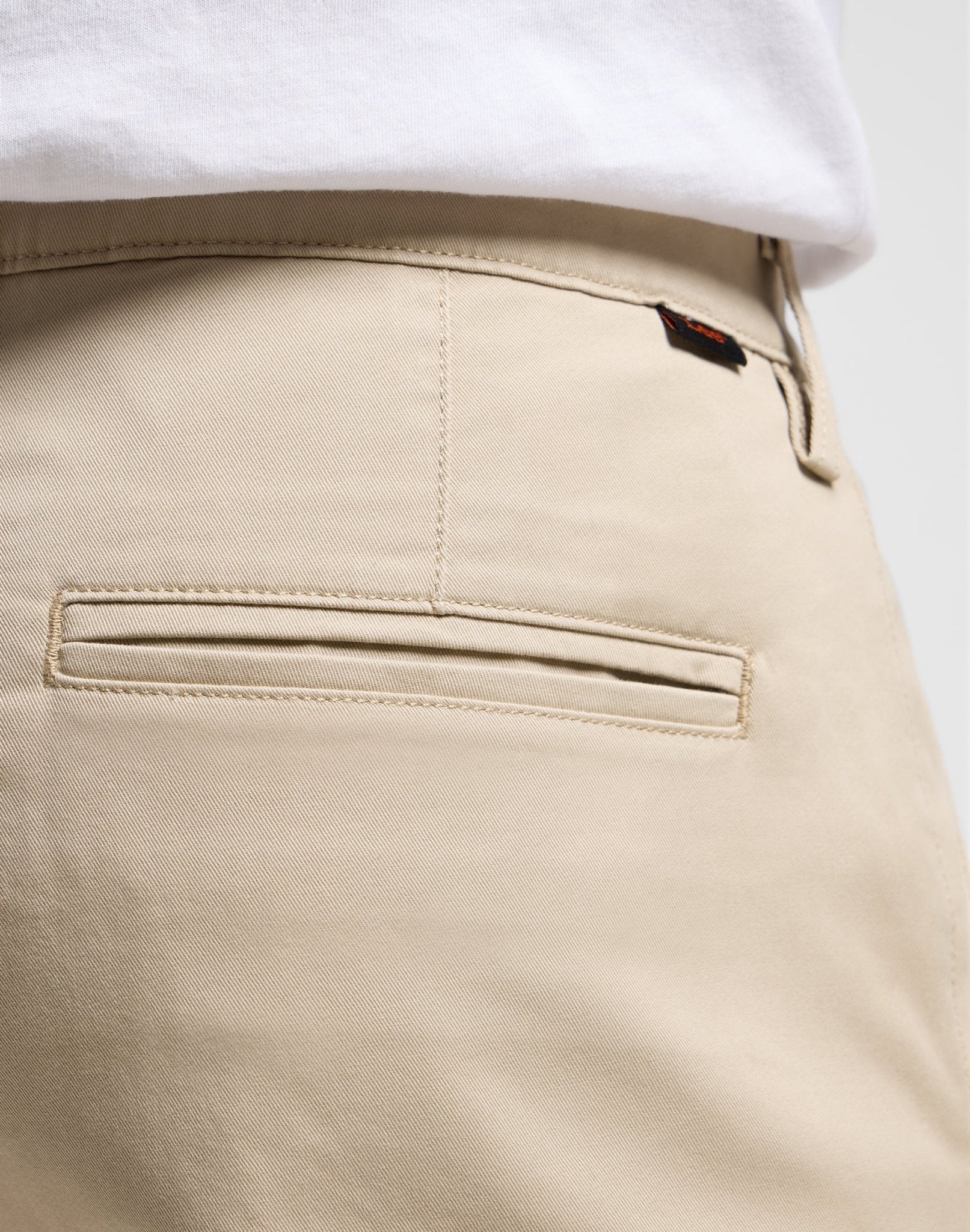 Slim Chino in Stone - LEE Schweiz
