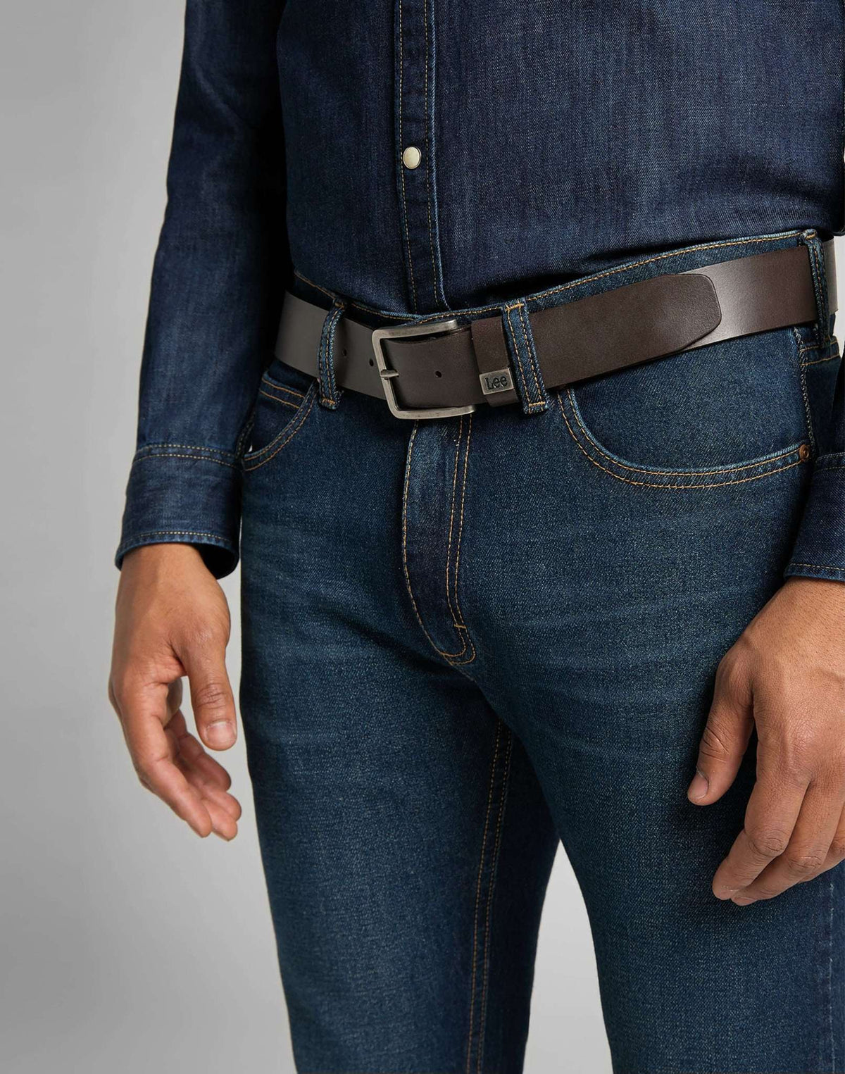 Small Logo Belt in Dark Brown - LEE Schweiz