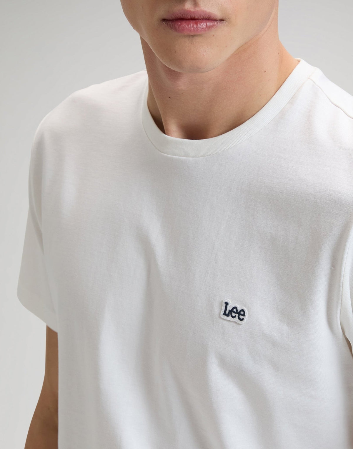 Ss Patch Logo Tee in White - LEE Schweiz