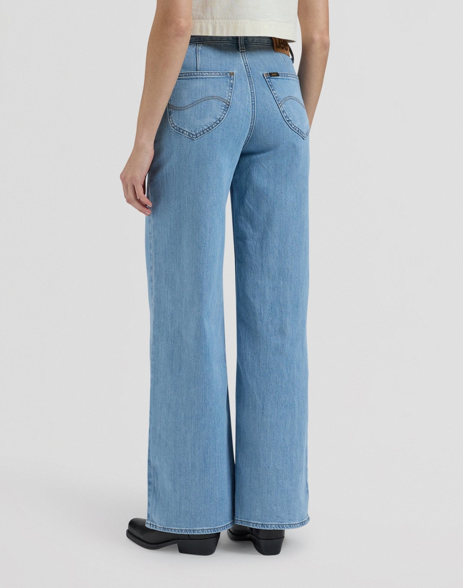 Stella in Water Droplet - LEE Schweiz