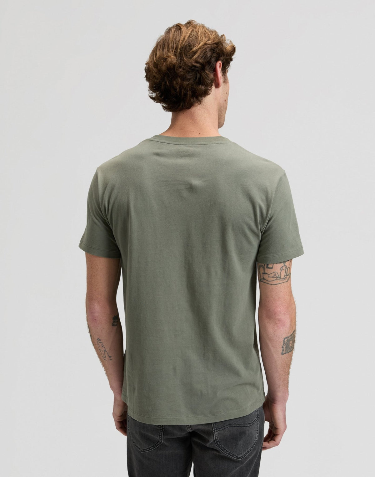 Ultimate Pocket Tee in Lichen Olive - LEE Schweiz