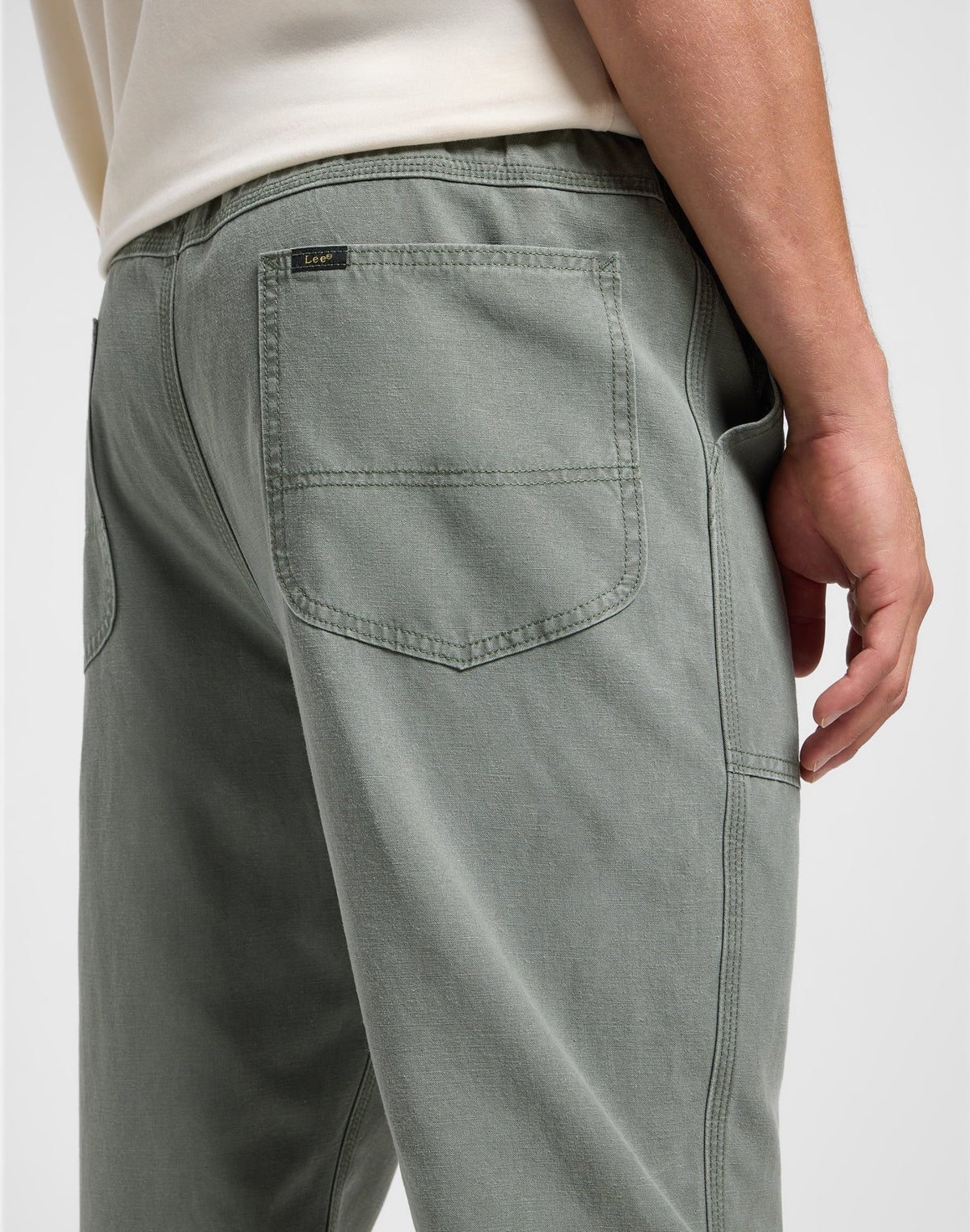 Utility Drawstring Pant in Olive Grove - LEE Schweiz