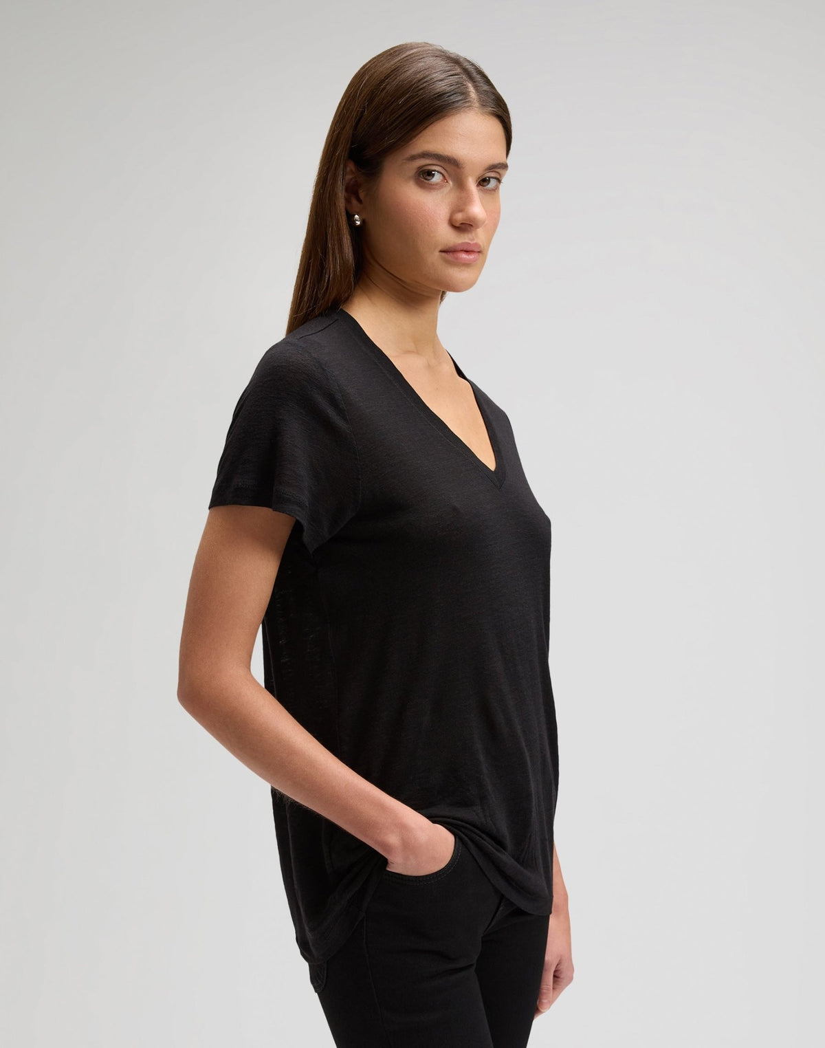 V Neck Tee in Black - LEE Schweiz