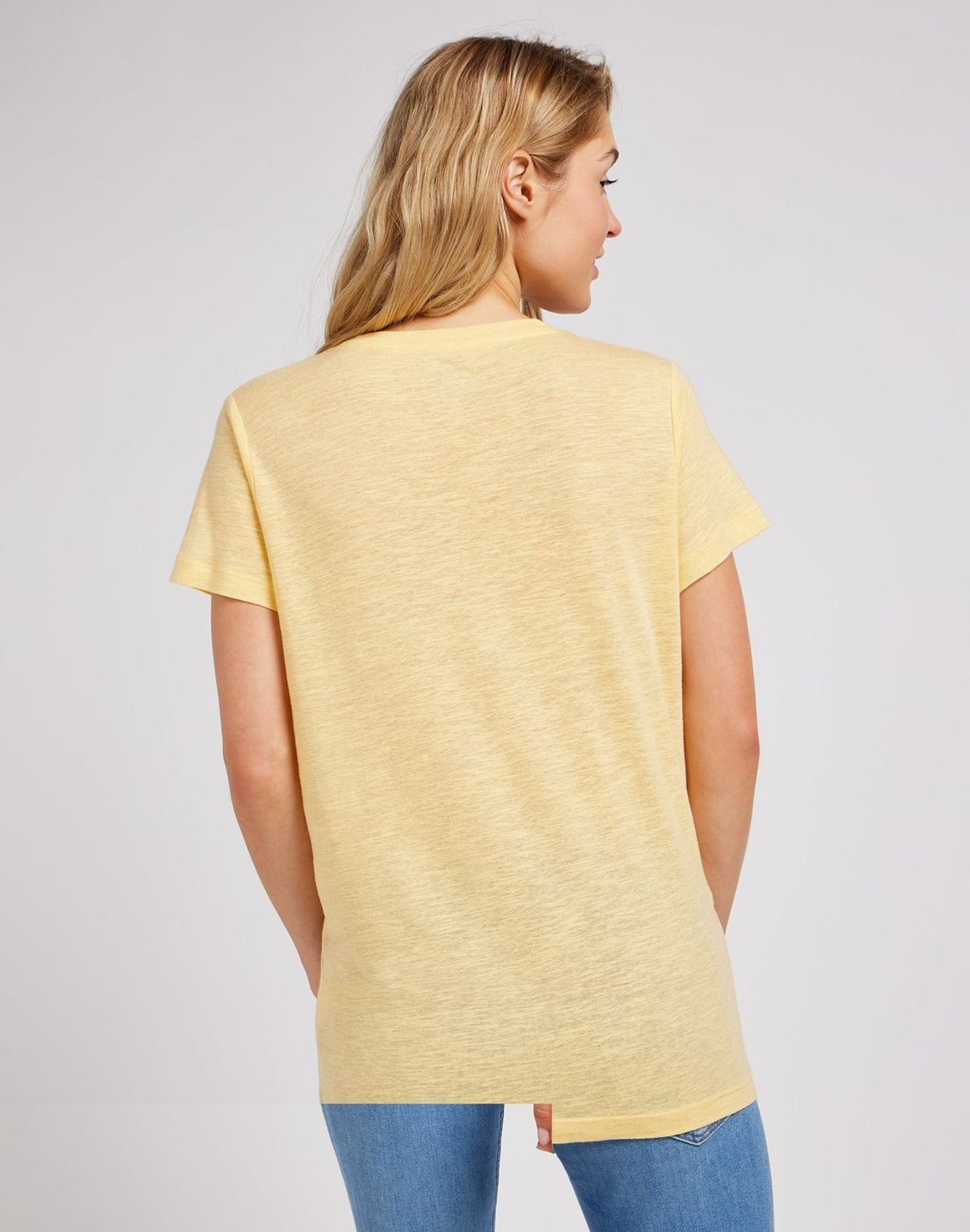 V-Neck Tee in Vermeil - LEE Schweiz