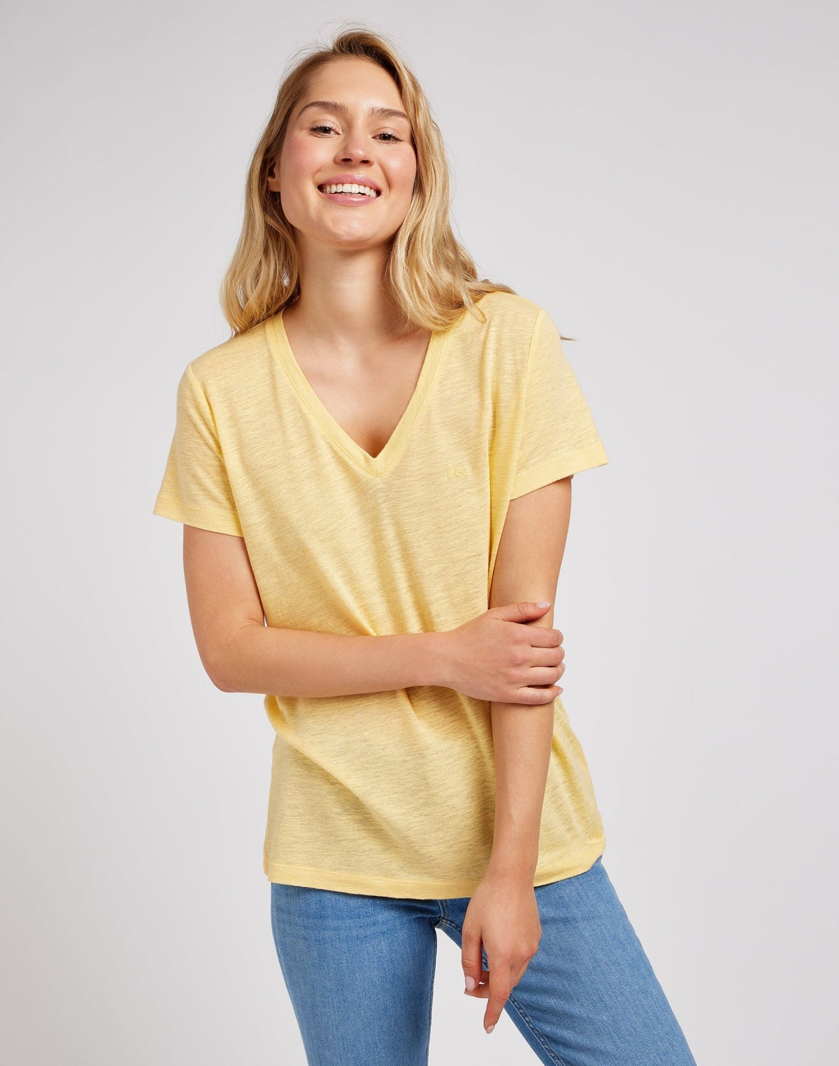 V-Neck Tee in Vermeil - LEE Schweiz