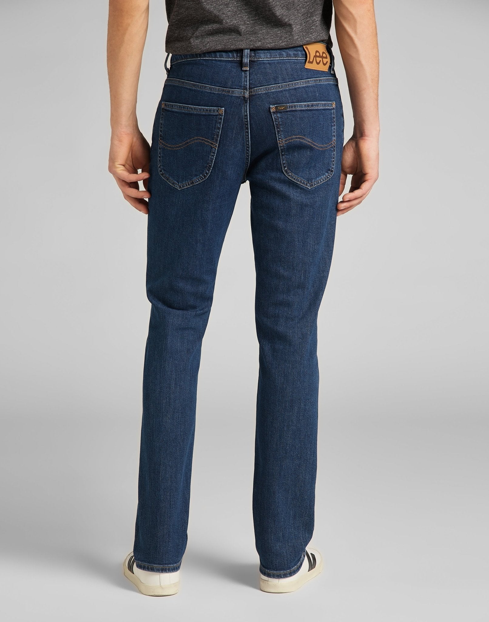 Brooklyn Straight in Dark Stonewash - LEE Schweiz