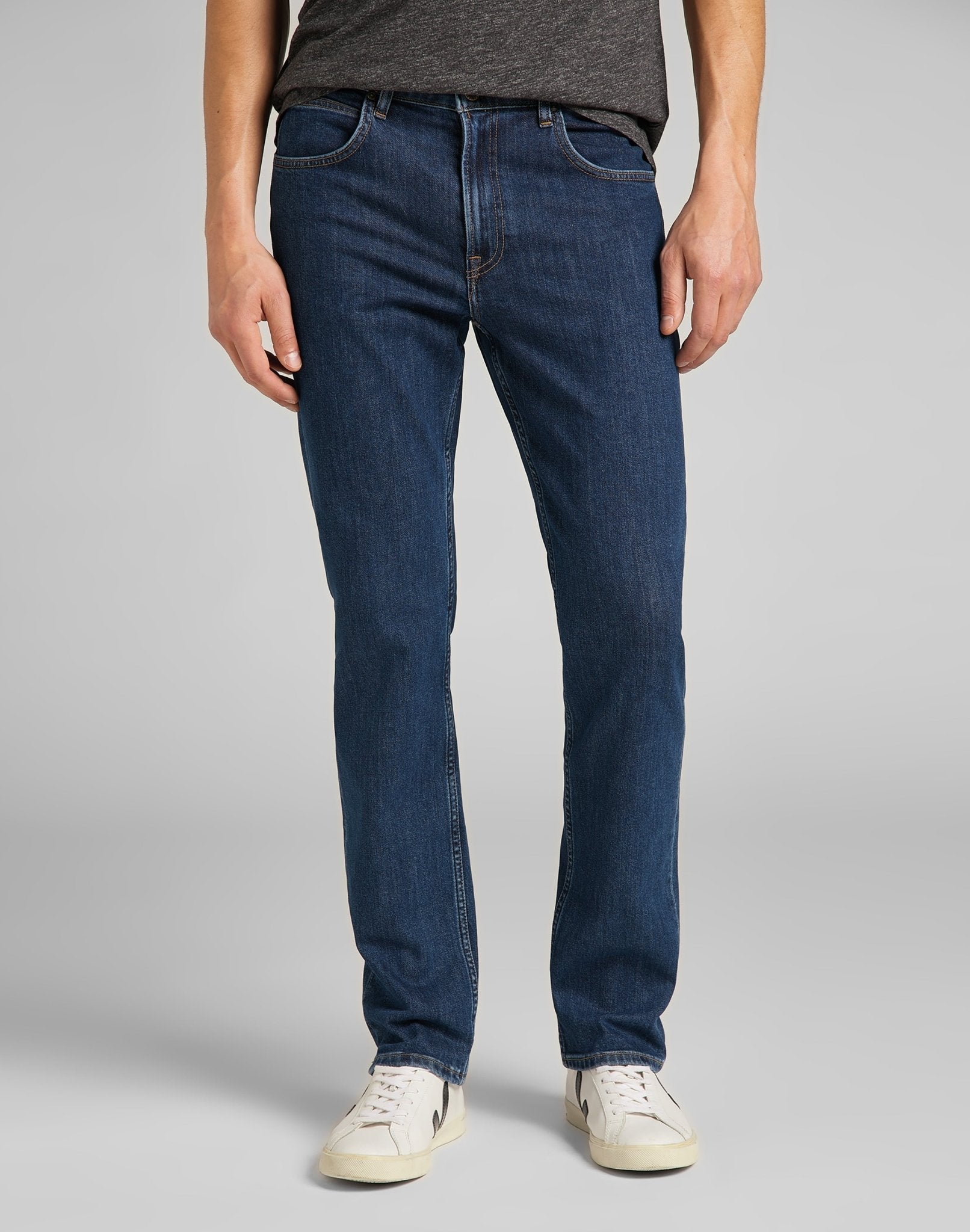 Brooklyn Straight in Dark Stonewash - LEE Schweiz