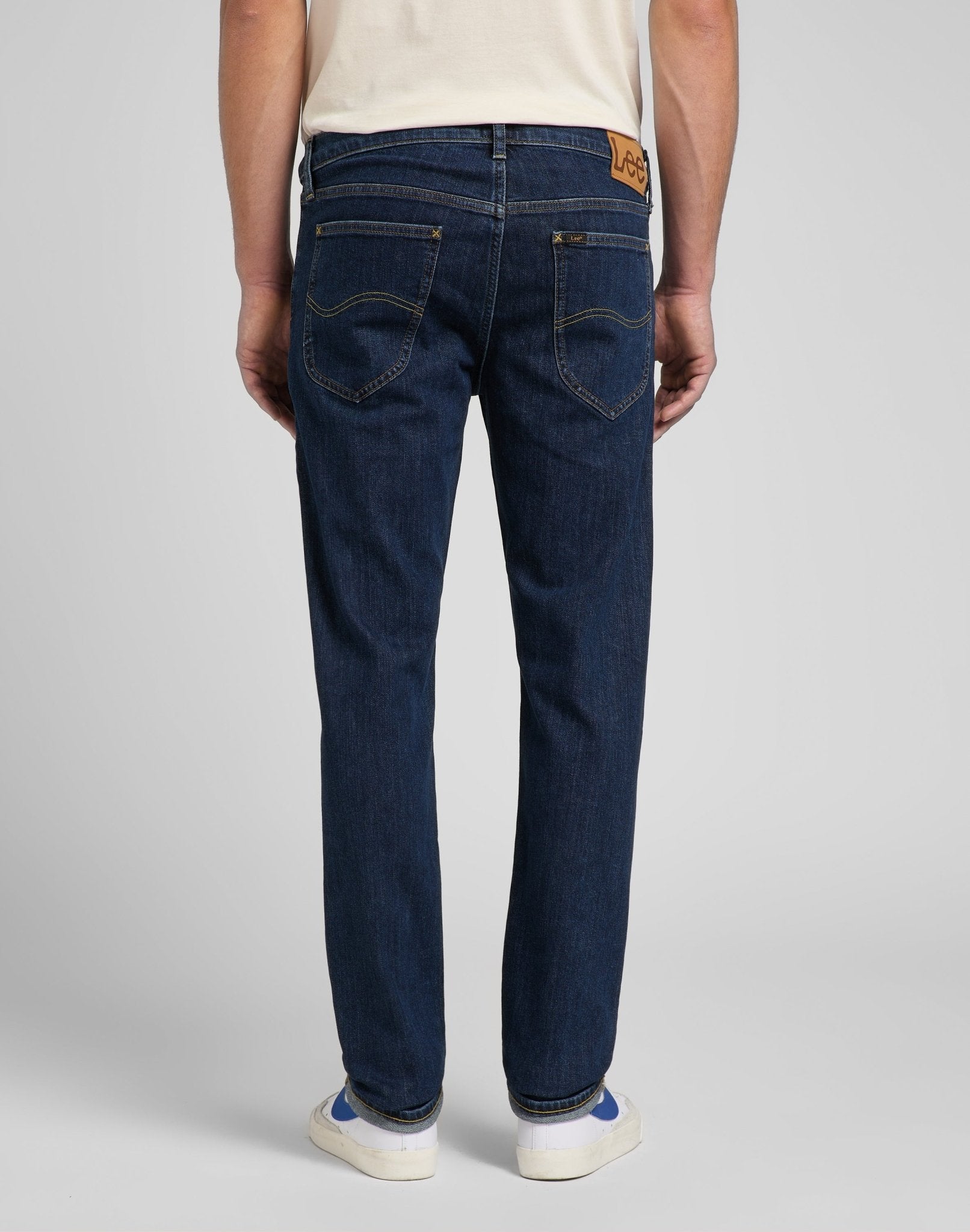 Daren Zip Fly Low Stretch in Deep Dark Stone - LEE Schweiz