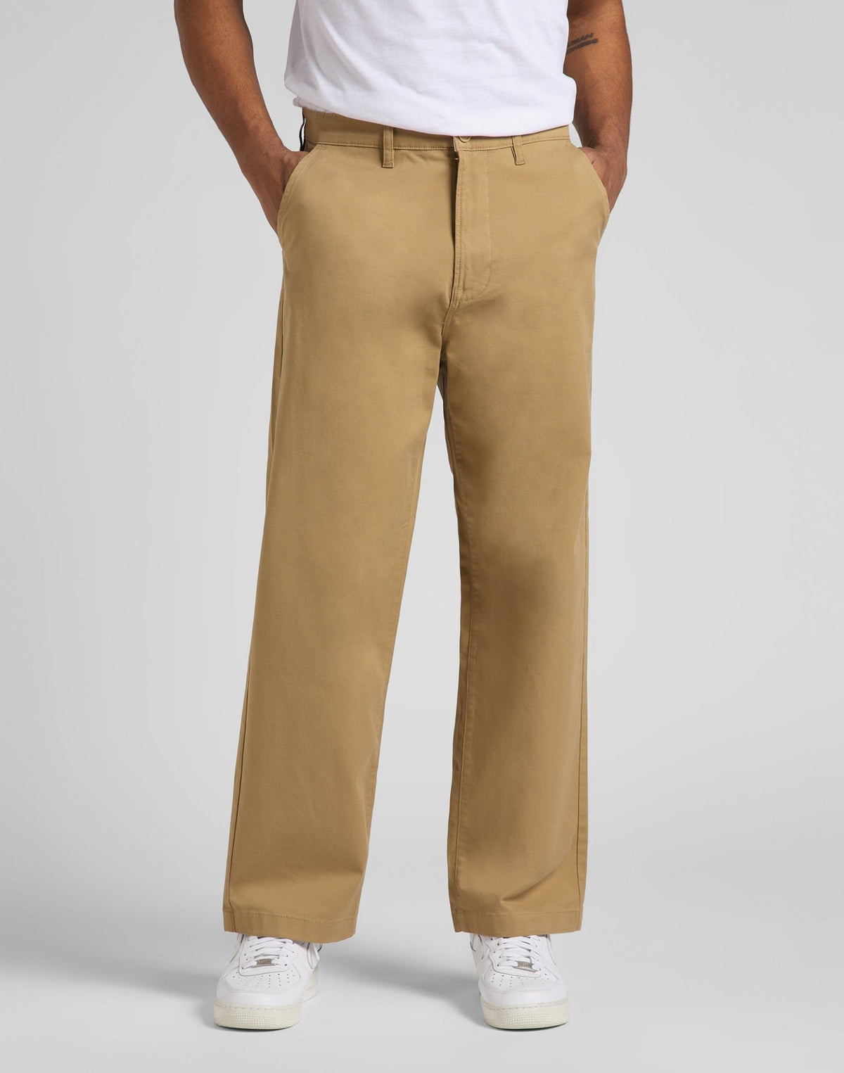 Chinos - Loose Chino in Clay - LEE Switzerland