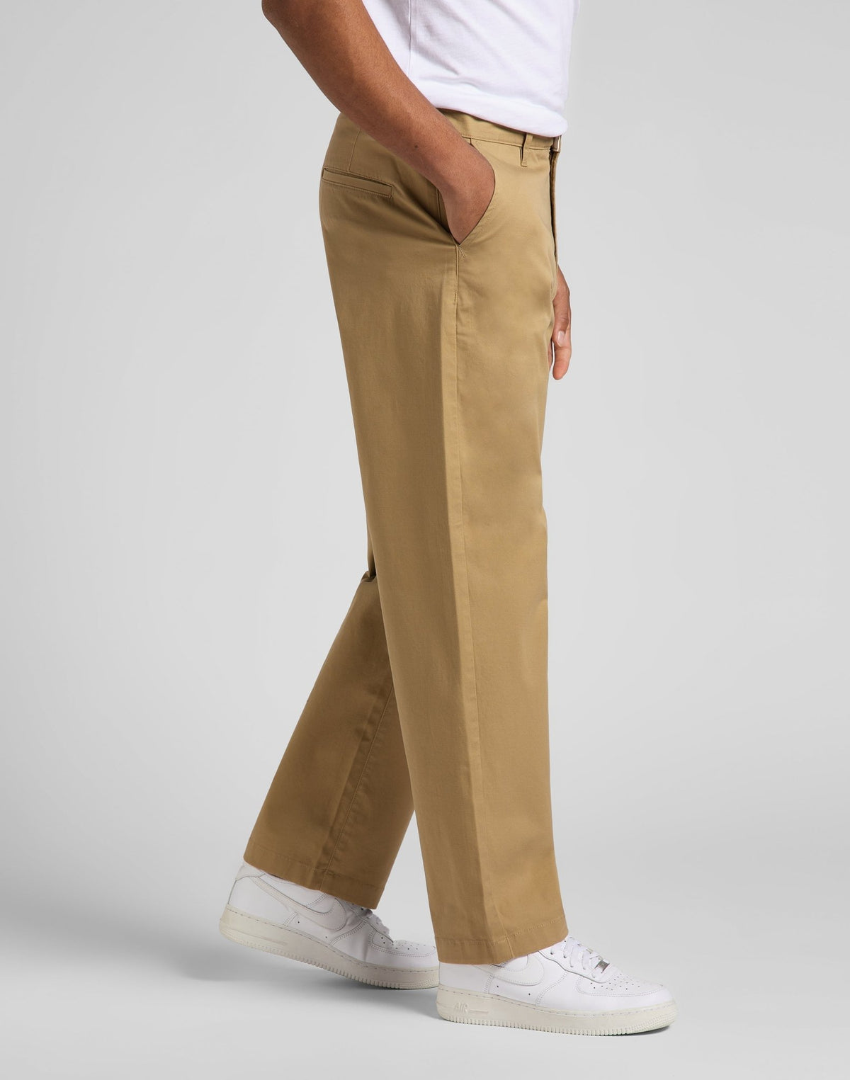 Chinos - Loose Chino in Clay - LEE Switzerland
