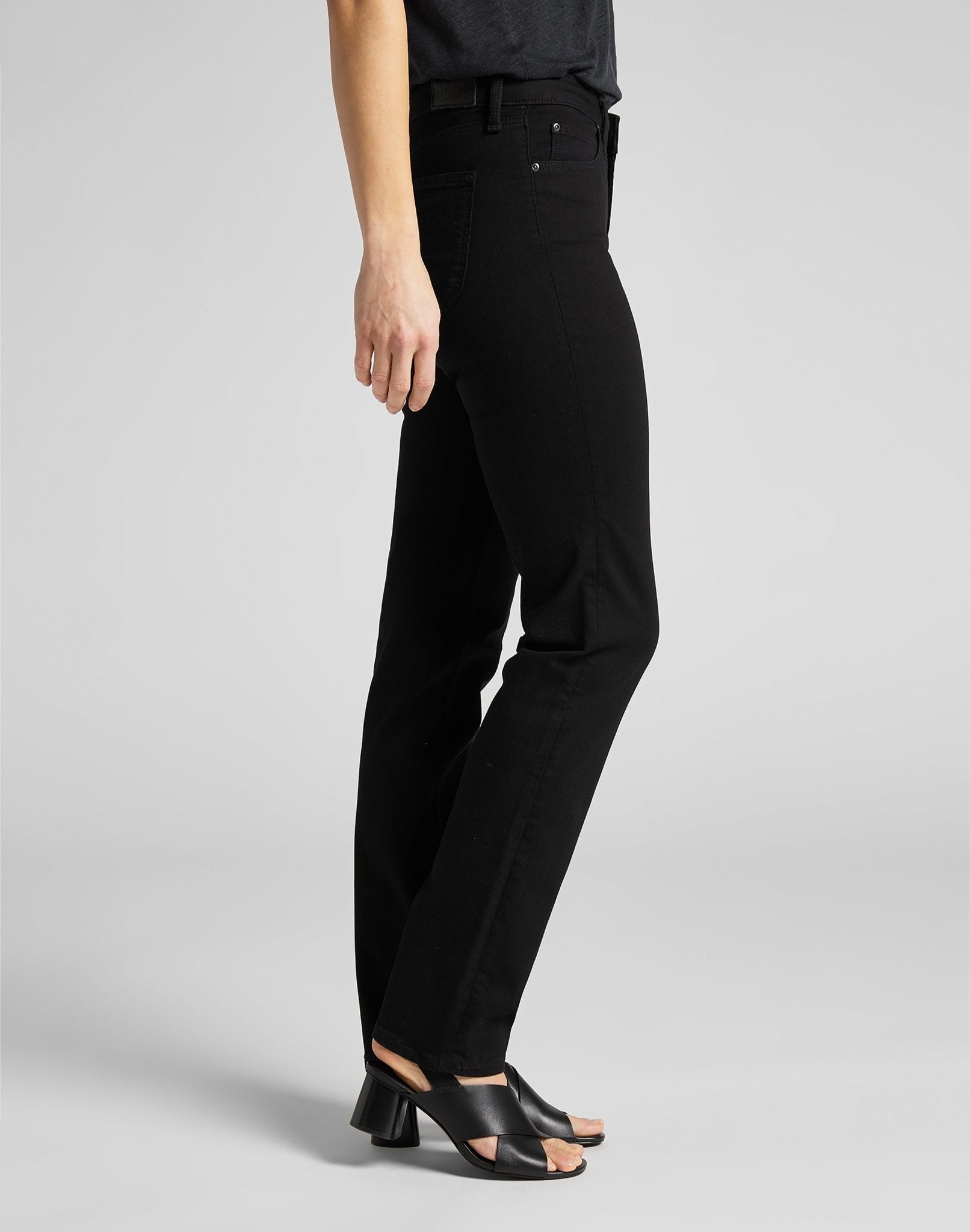 Marion Straight in Black Rinse - LEE Schweiz