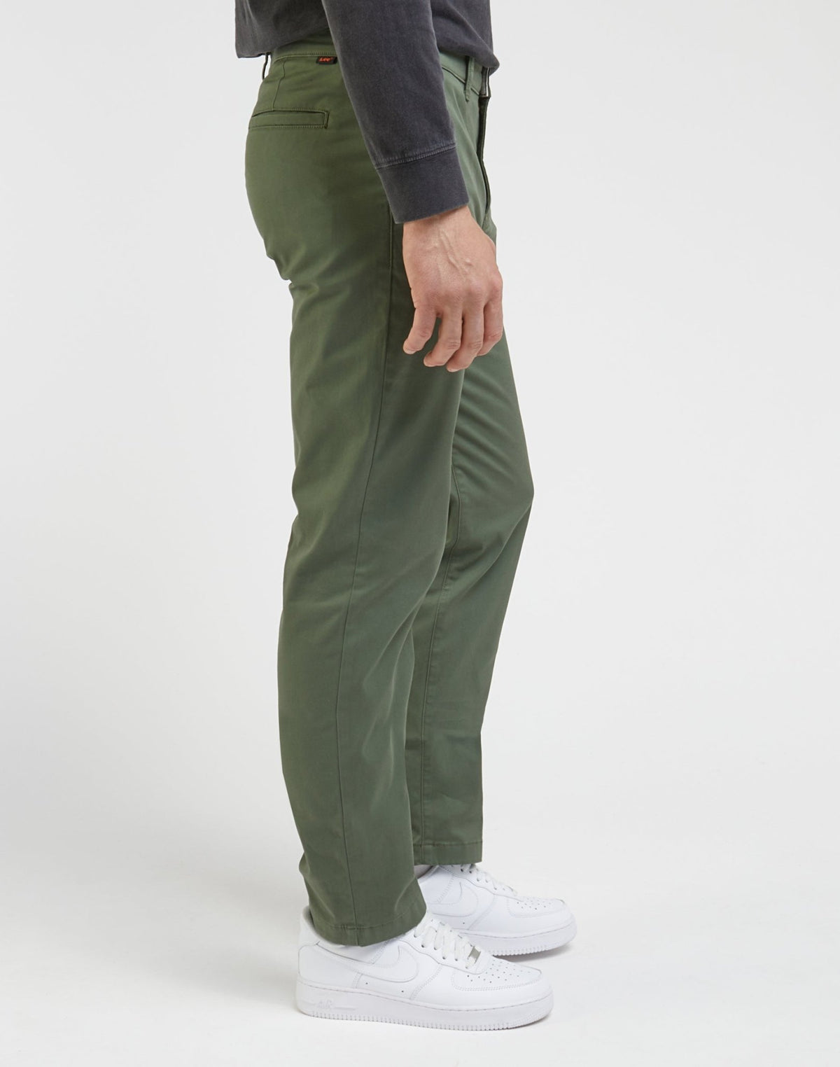 Regular Chino Leesure in Olive Grove - LEE Schweiz