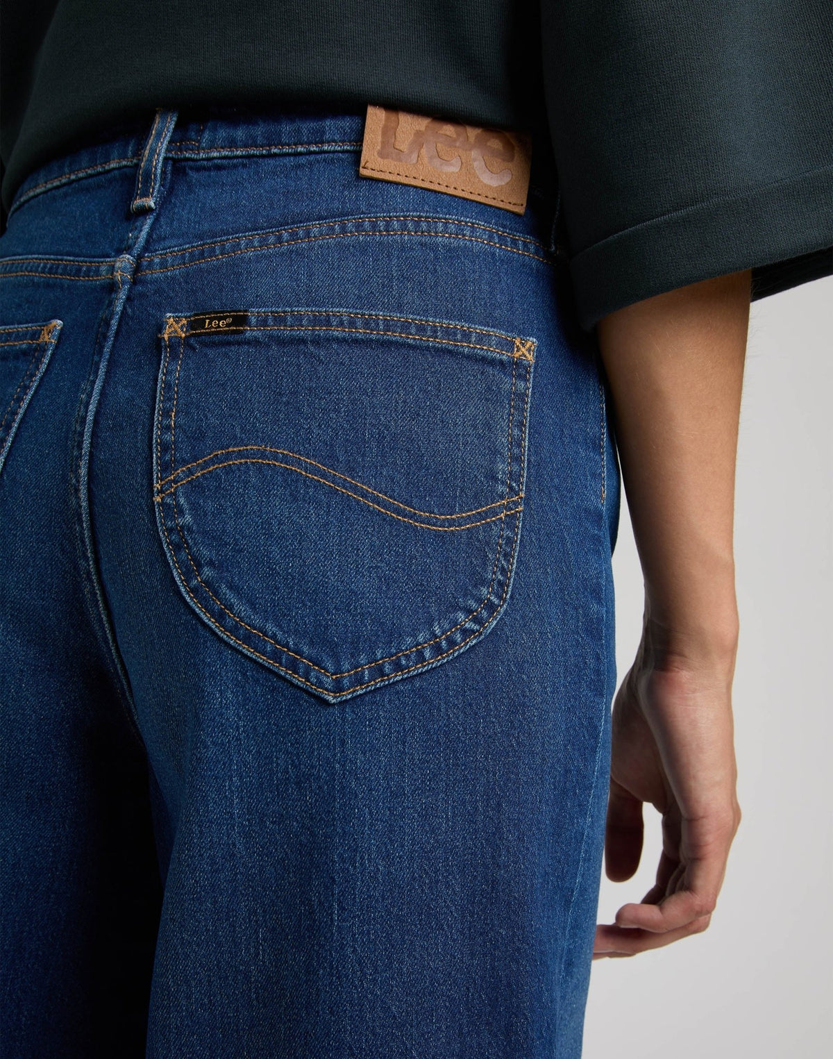 Wide Leg Long in City Valley - LEE Schweiz
